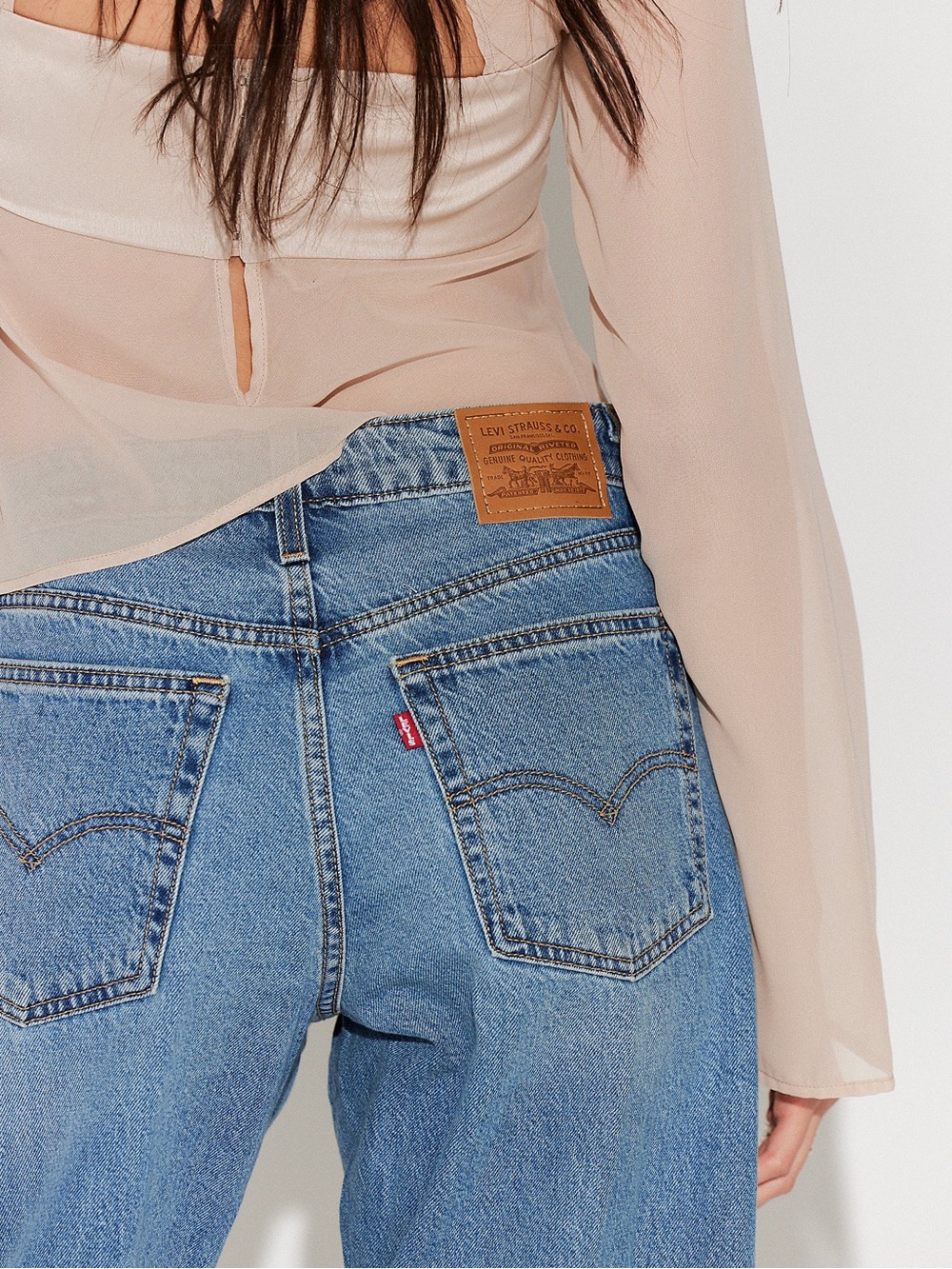 Levi’s Baggy Dad Barrel Jean
